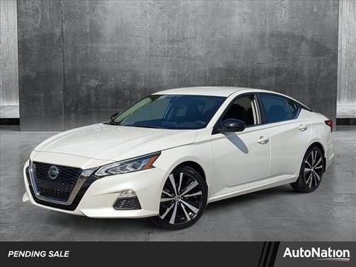 2022 Nissan Altima SR FWD