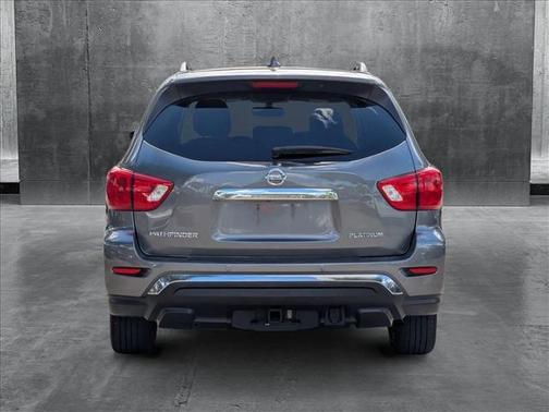 2020 Nissan Pathfinder Platinum 2WD