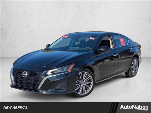 2025 Nissan Altima SL FWD