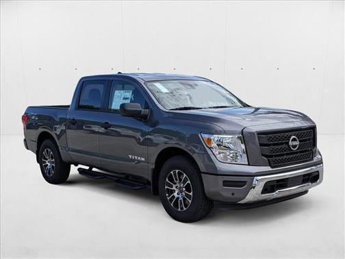 2024 Nissan Titan SV