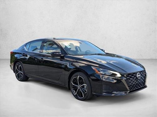 2025 Nissan Altima SR FWD