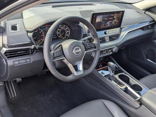 2025 Nissan Altima SR FWD