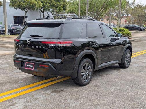 2026 Nissan Pathfinder SV