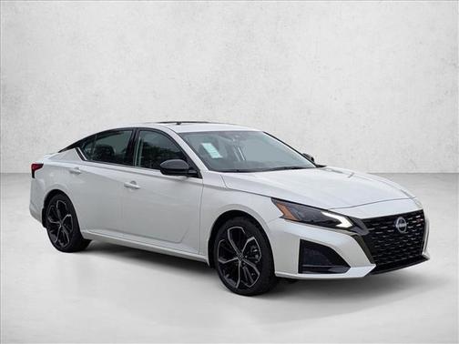 2025 Nissan Altima SR FWD