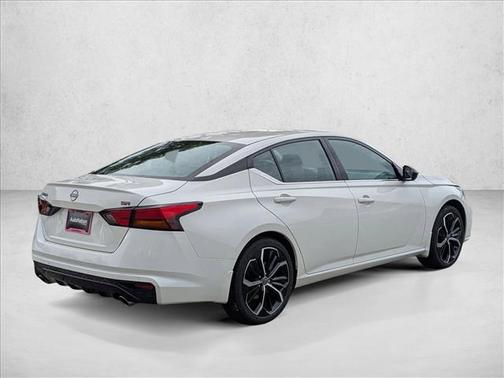 2025 Nissan Altima SR FWD