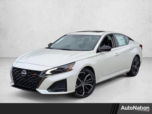 2025 Nissan Altima SR FWD