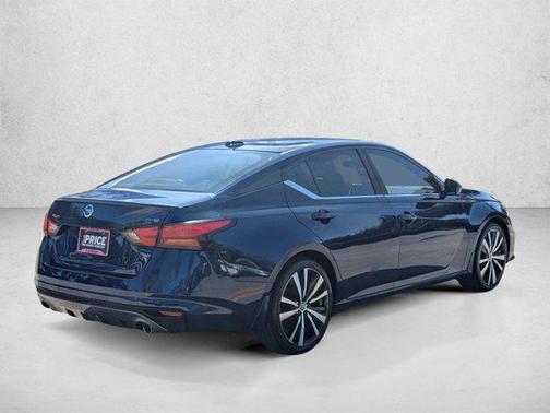 Deep Blue Pearl 2020 Nissan Altima SR FWD