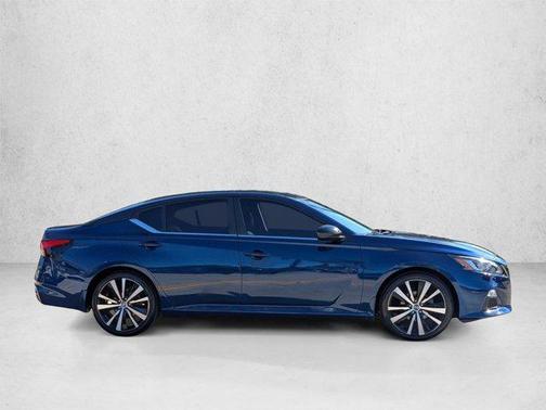 Deep Blue Pearl 2020 Nissan Altima SR FWD