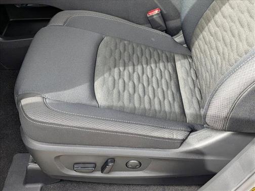 2025 Nissan Pathfinder SV FWD