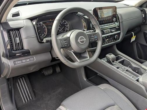 2025 Nissan Pathfinder SV FWD