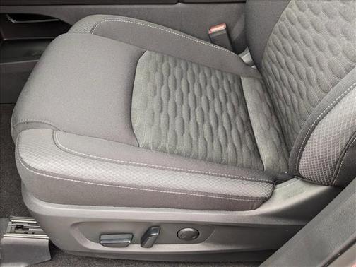 2025 Nissan Pathfinder SV FWD