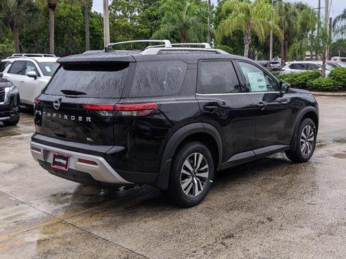2024 Nissan Pathfinder SL FWD