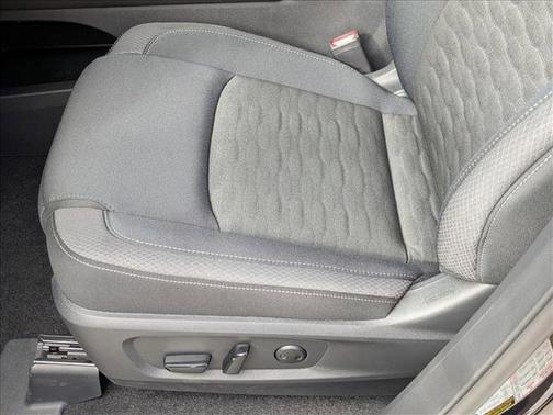 2025 Nissan Pathfinder SV FWD