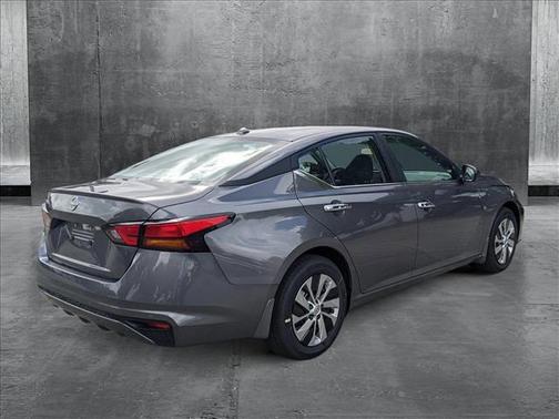 2025 Nissan Altima S FWD