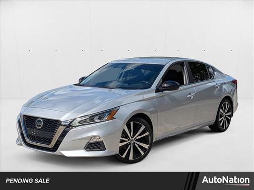 2022 Nissan Altima SR FWD