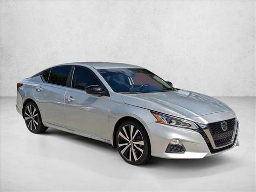 2022 Nissan Altima SR FWD