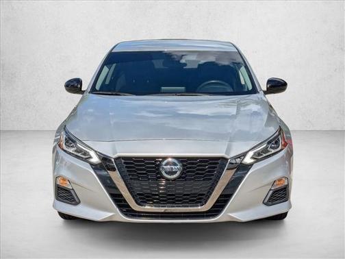 2022 Nissan Altima SR FWD