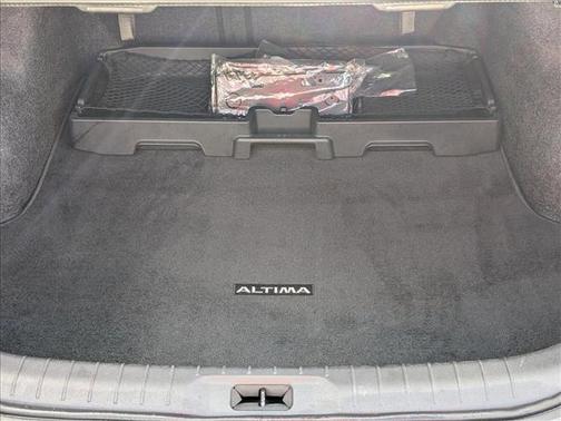 2022 Nissan Altima SR FWD