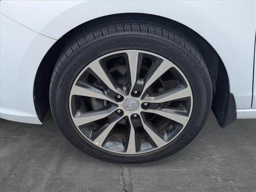 2020 Hyundai Elantra GT Base