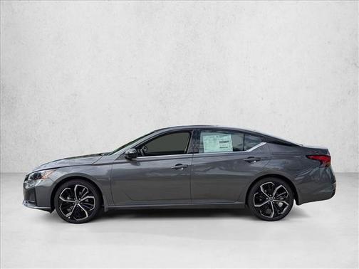 2025 Nissan Altima SR FWD