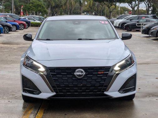 2023 Nissan Altima SR FWD