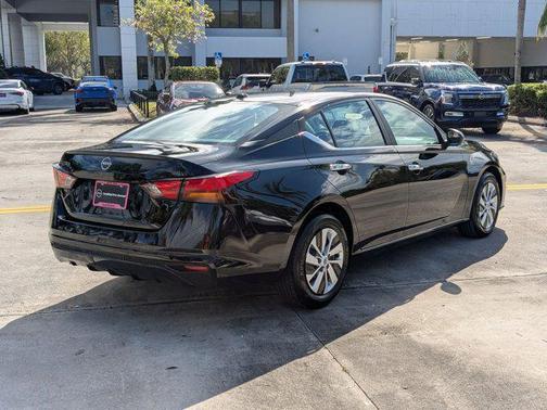 2025 Nissan Altima S FWD