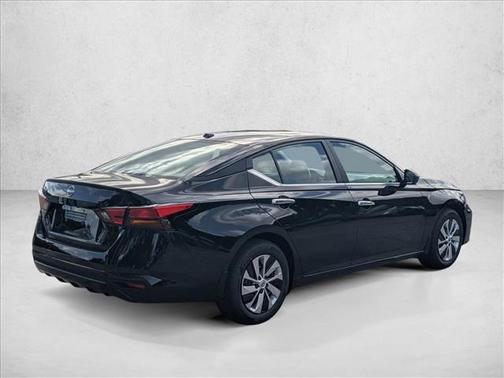 2025 Nissan Altima S FWD