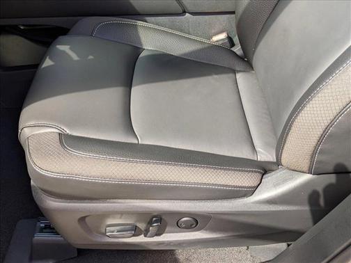 2024 Nissan Pathfinder SL FWD