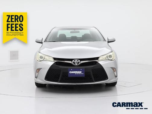 Silver 2017 Toyota Camry SE