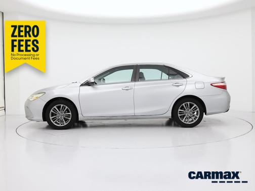 Silver 2017 Toyota Camry SE