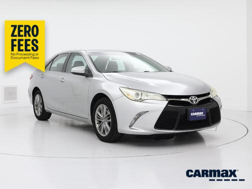Silver 2017 Toyota Camry SE