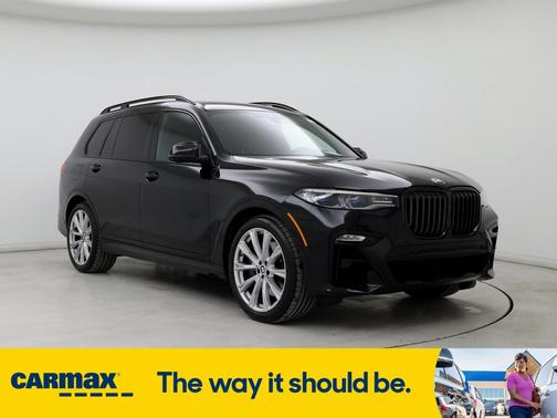 2022 BMW X7 M50i
