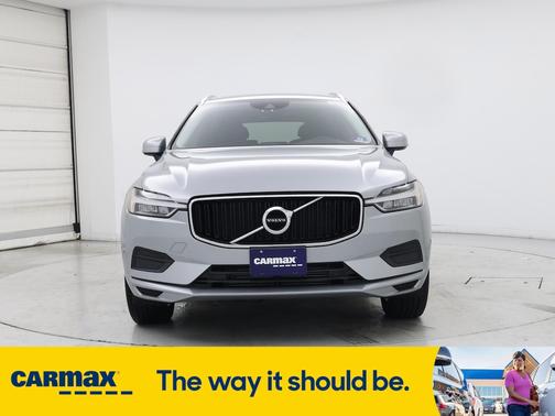 2018 Volvo XC60 T5 Momentum