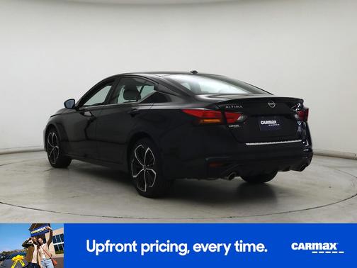 Black 2023 Nissan Altima SR