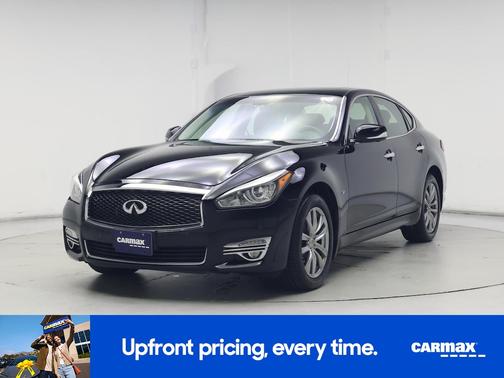 2016 INFINITI Q70 
