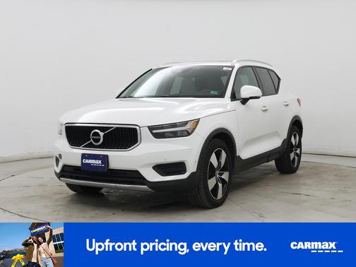 2019 Volvo XC40 T5 Momentum