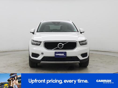 2019 Volvo XC40 T5 Momentum