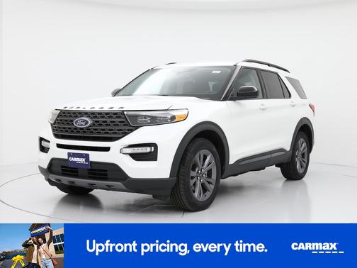 White 2022 Ford Explorer XLT