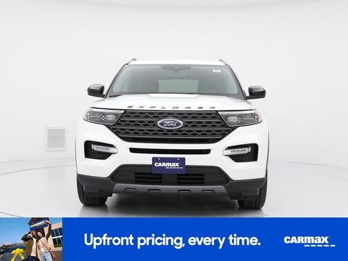 White 2022 Ford Explorer XLT