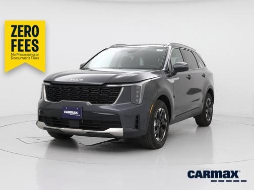 Gray 2024 Kia Sorento S