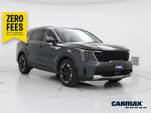 Gray 2024 Kia Sorento S