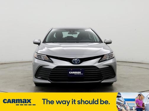 2022 Toyota Camry Hybrid LE