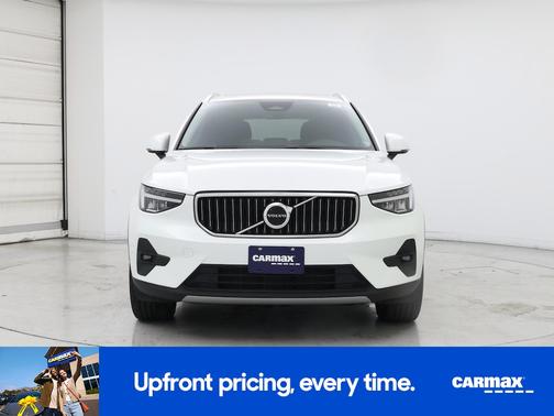 2023 Volvo XC40 B5 Plus Bright Theme