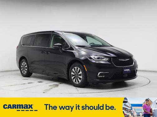 2022 Chrysler Pacifica Hybrid Touring L