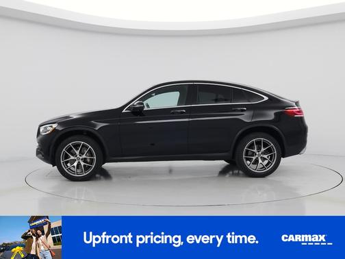 Black 2022 Mercedes-Benz GLC 300