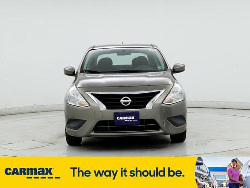 2015 Nissan Versa SV