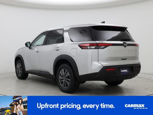 2024 Nissan Pathfinder S