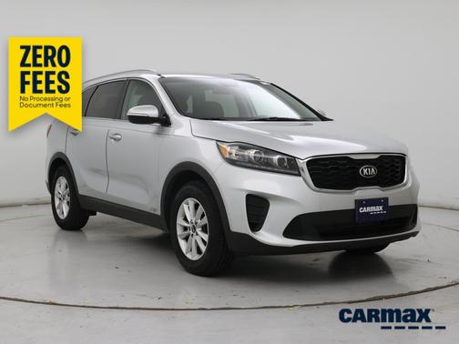 Silver 2019 Kia Sorento LX