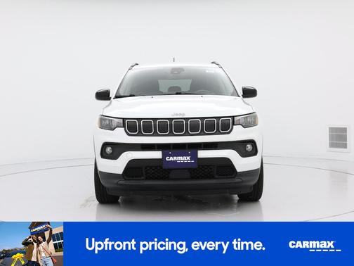 White 2022 Jeep Compass Latitude