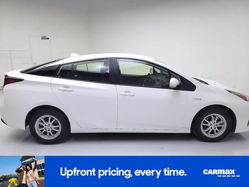 2021 Toyota Prius LE